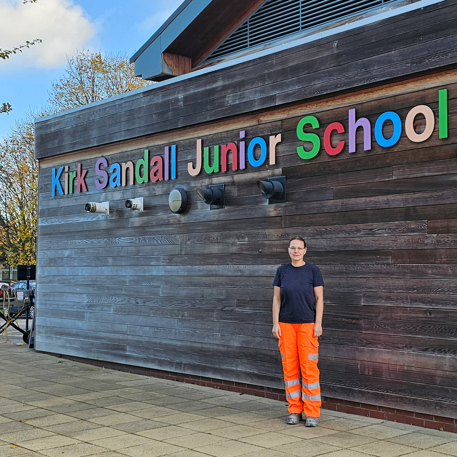 Trackwork Moll volunteering at Kirk Sandall Junior School Doncaster